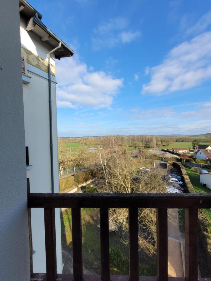 Appartement Meuble Renove Ideal Pour Curistes Ou Vacanciers La Roche-Posay Exterior foto